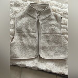 Aritzia vest